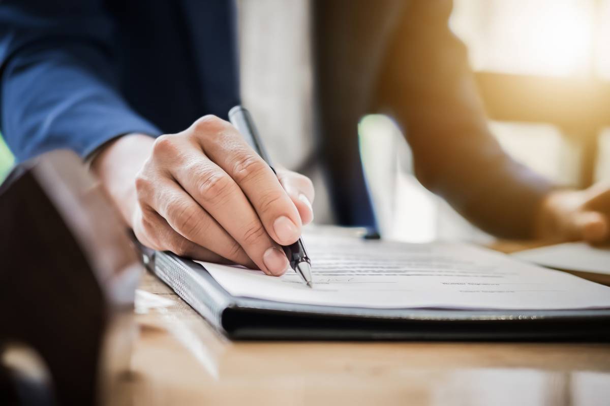 Études de droit : 3 conseils pour réussir un commentaire de texte pertinent