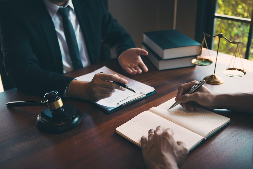 L'interprétation de l'article L145-21 : Le renouvellement du bail en cas de modification substantielle des facteurs locaux de commercialité
