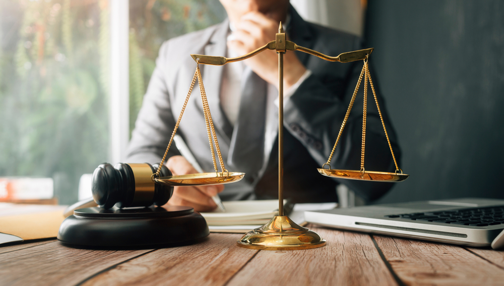 Le Guide Ultime pour Choisir le Bon Avocat : Conseils Pratiques