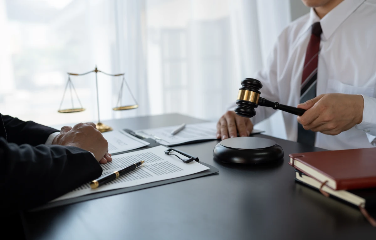 Les écoles supérieures de droit face aux réformes des professions juridiques